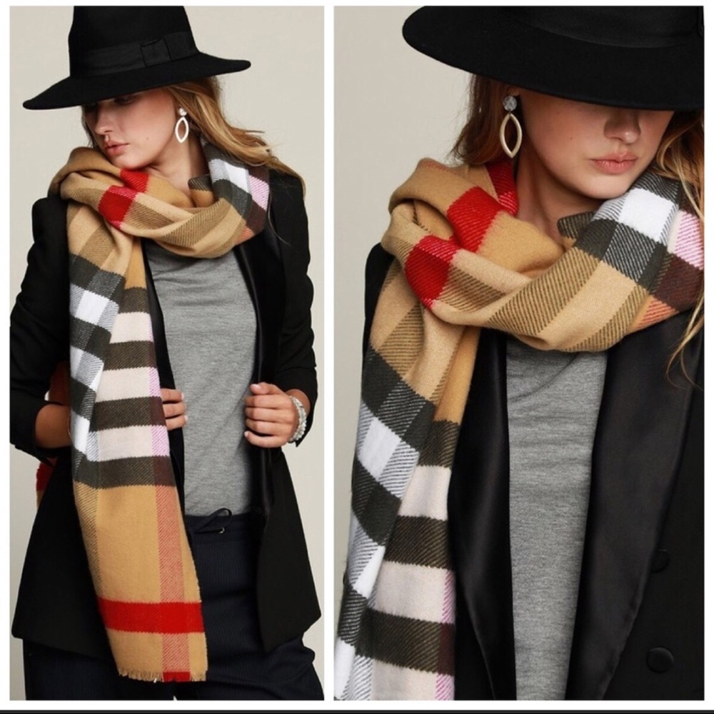 💕sold💕Gorgeous Plaid Scarf NWT